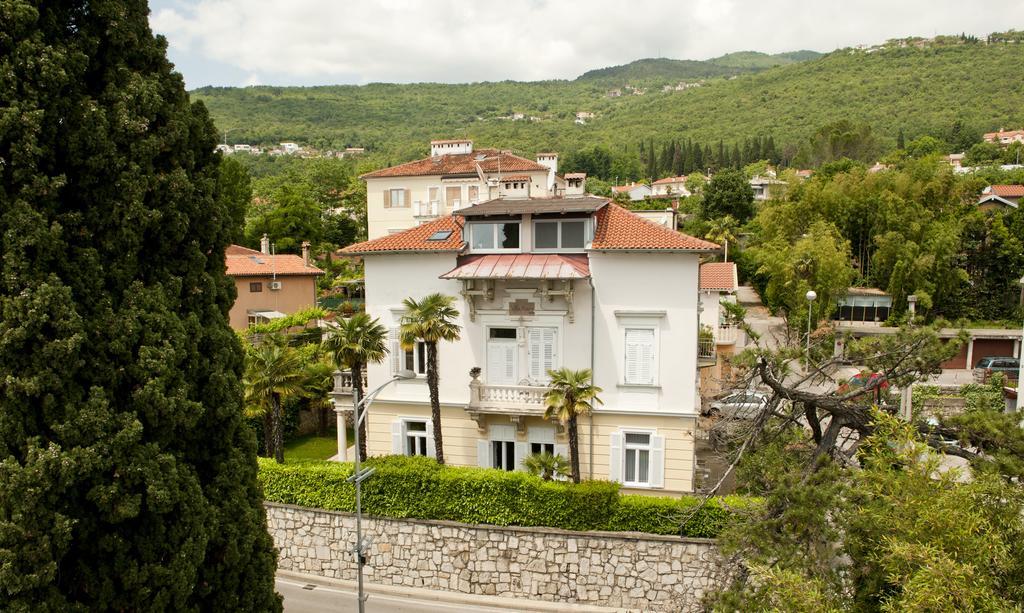 Isadora Apartment